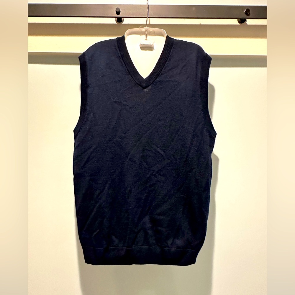 Turnbury 100% Extra Fine Merino Wool Navy Vneck Vest